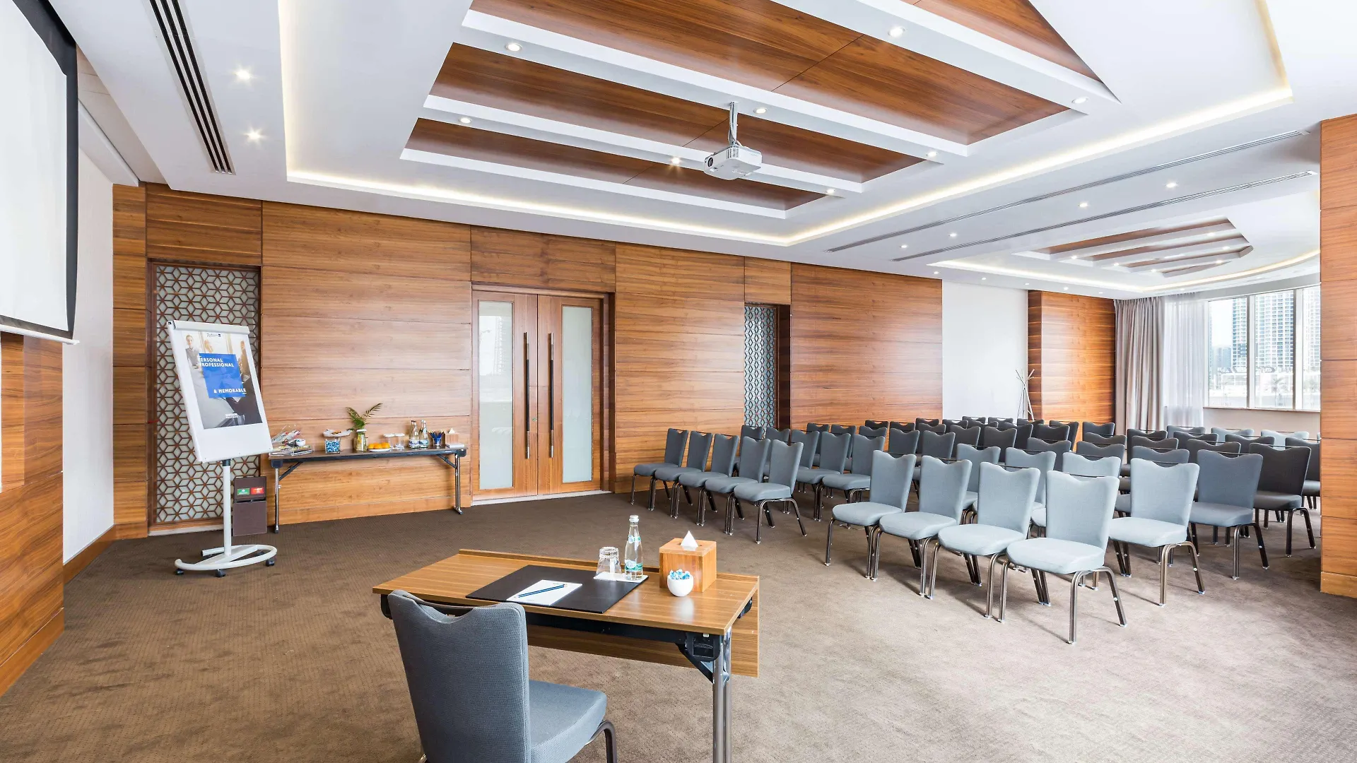 Radisson Blu Hotel, Dubai Waterfront Hotel