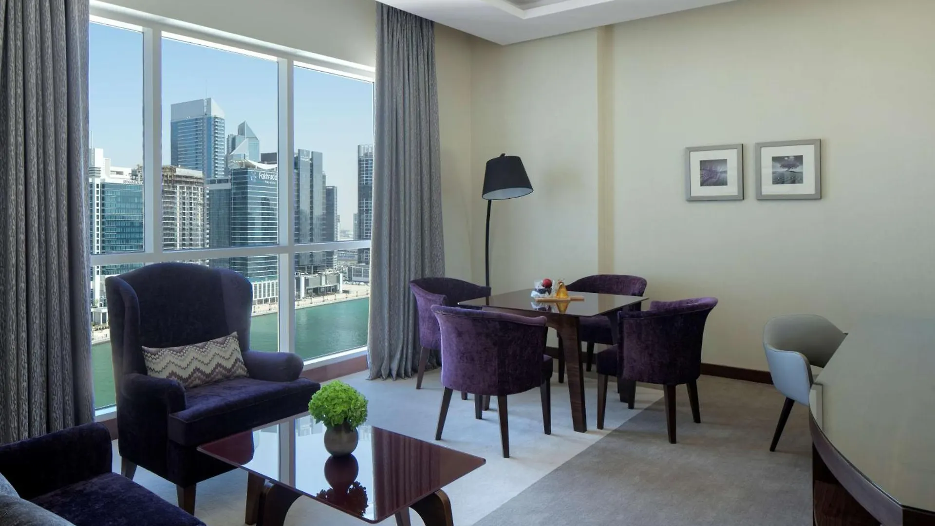 Radisson Blu Hotel, Dubai Waterfront