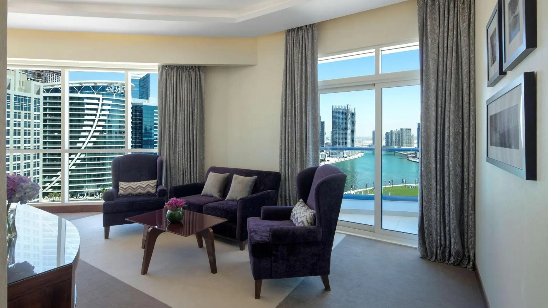 Radisson Blu Hotel, Dubai Waterfront 5*,