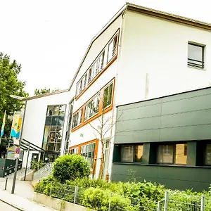 hi-munich-park-youth-hostel.com-bavaria.com/