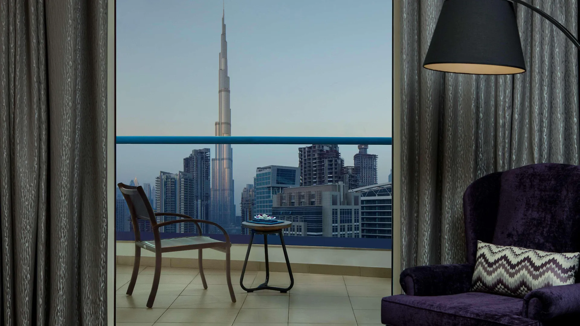 Radisson Blu Hotel, Dubai Waterfront 5*,  الإمارات العربية المتحدة