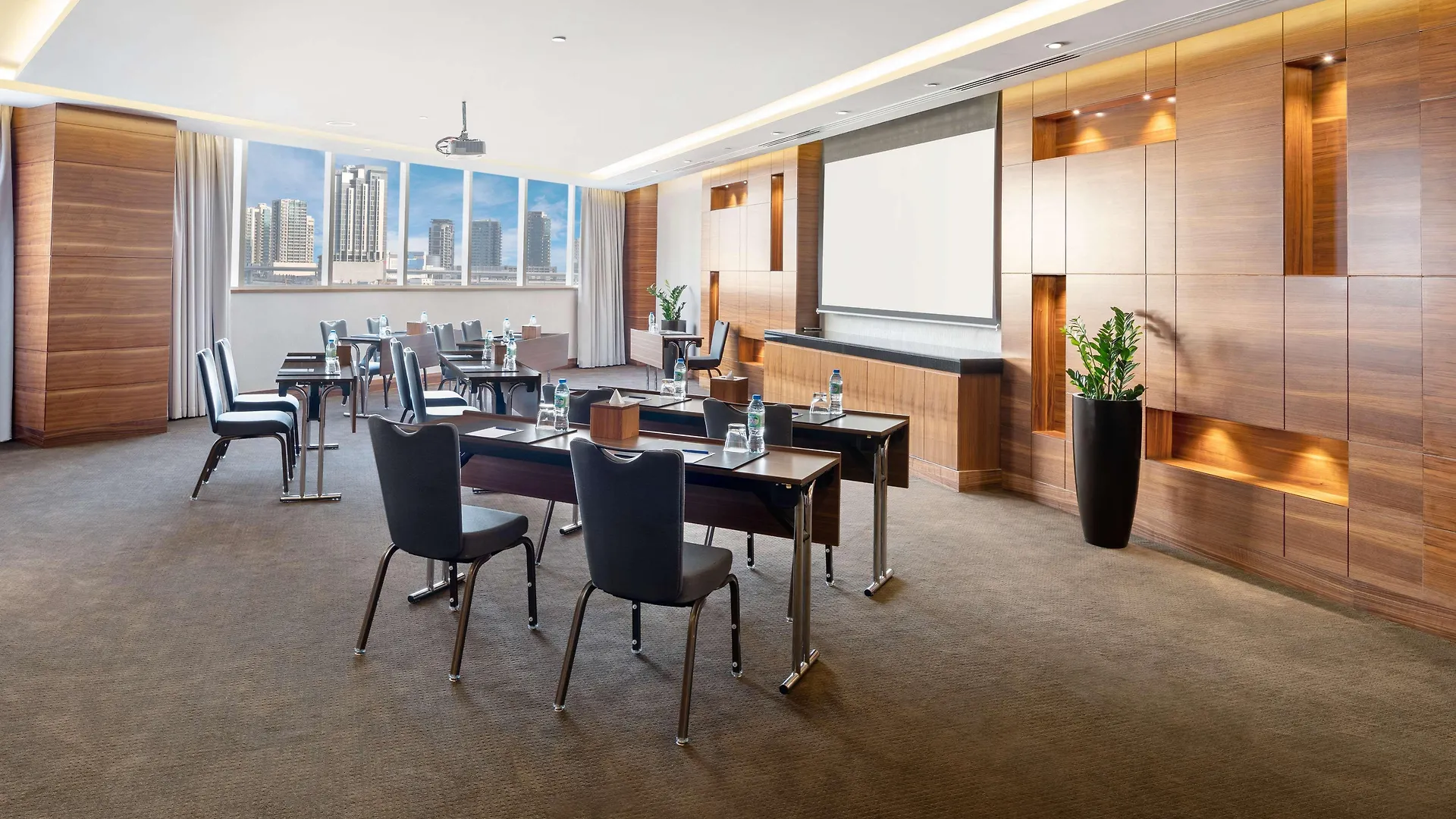 Radisson Blu Hotel, Dubai Waterfront Ξενοδοχείο