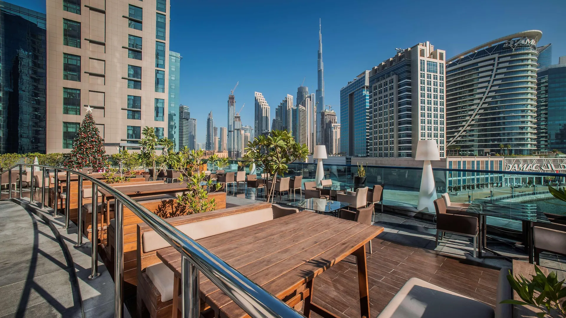 Radisson Blu Hotel, Dubai Waterfront