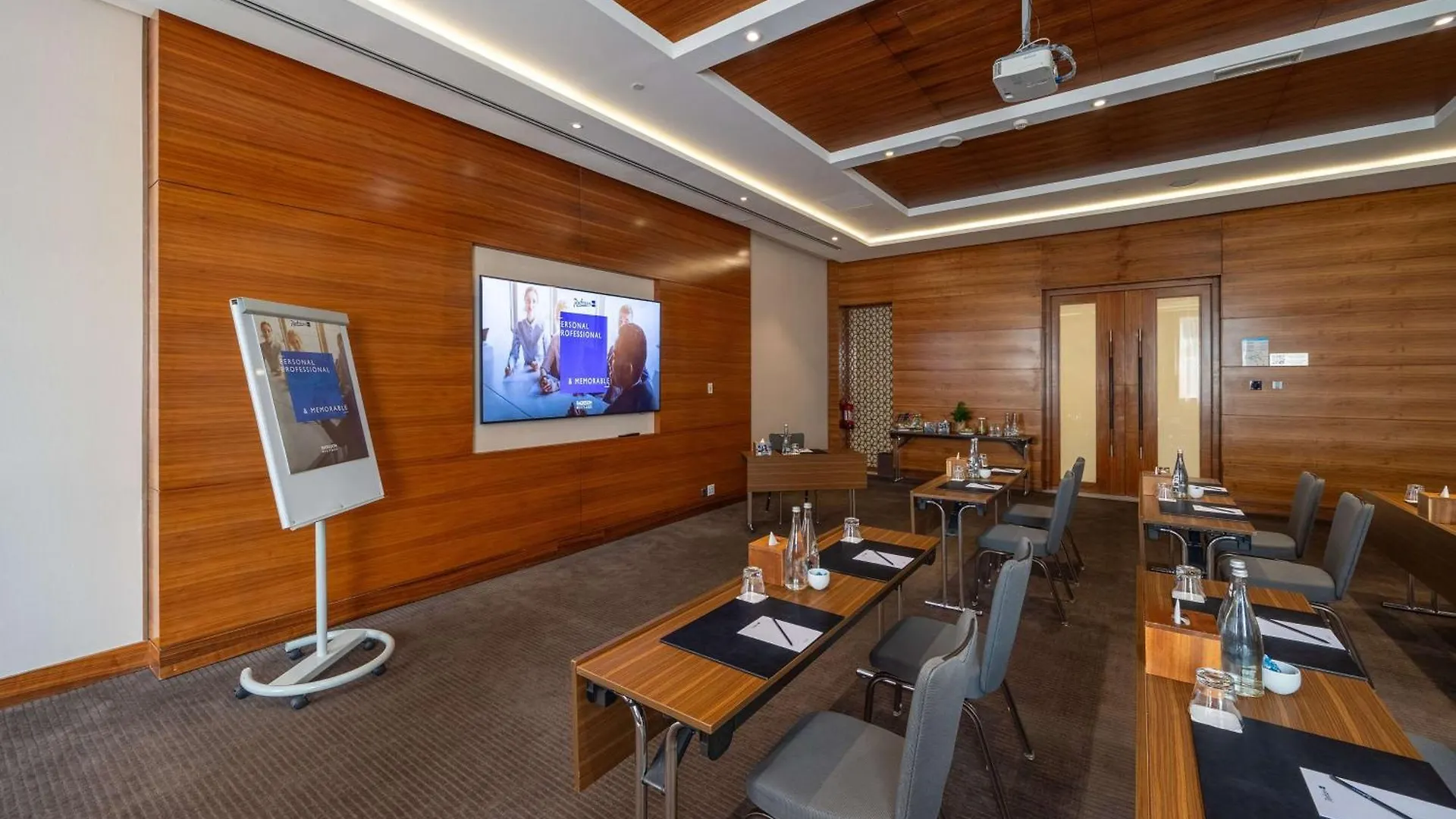 Radisson Blu Hotel, Dubai Waterfront 5*,  Ηνωμένα Αραβικά Εμιράτα